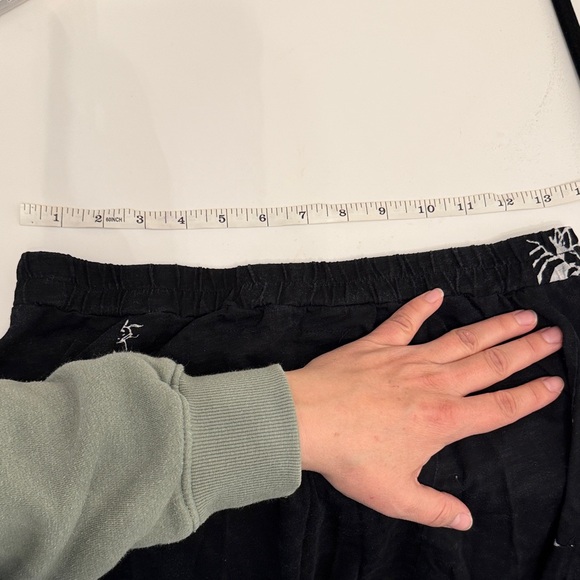 Black Bee-Print Pencil Skirt with Elastic Waist with pockets!! - Picture 6 of 6